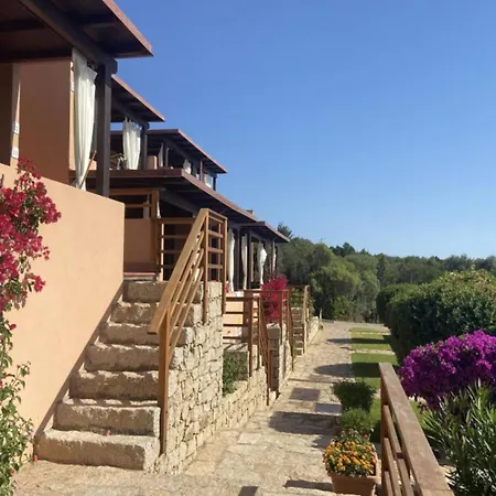 Couple Retreat In Sardinia With Pool Apartamento Cannigione